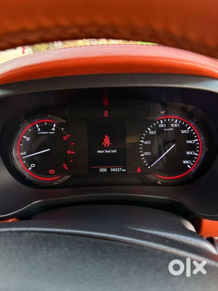 Mahindra Thar Lx 4-str Convertible Mt, 2023, Diesel
