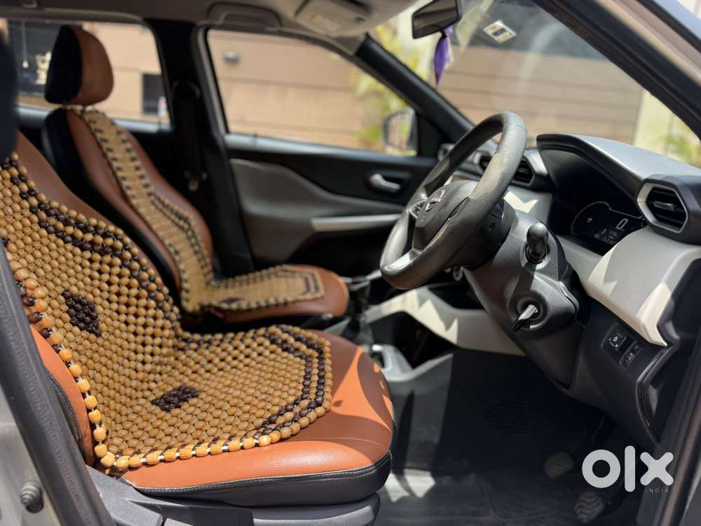 Nissan Magnite 1.0 Xv Executive, 2022, Cng & Hybrids