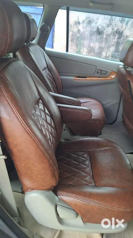 Toyota Innova Gud Condition 2011 Diesel 150000 Km Driven