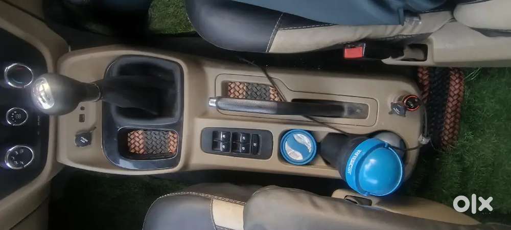 Mahindra Tuv 300 2017
