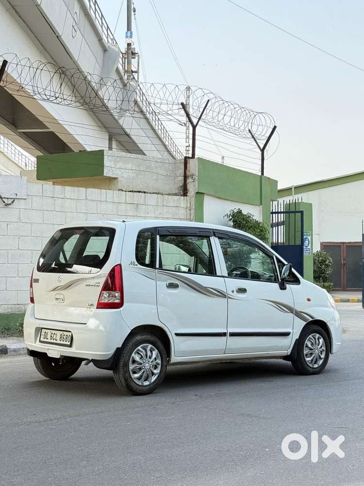Maruti Suzuki Zen Estilo Lxi Bs Iv, 2013, Petrol