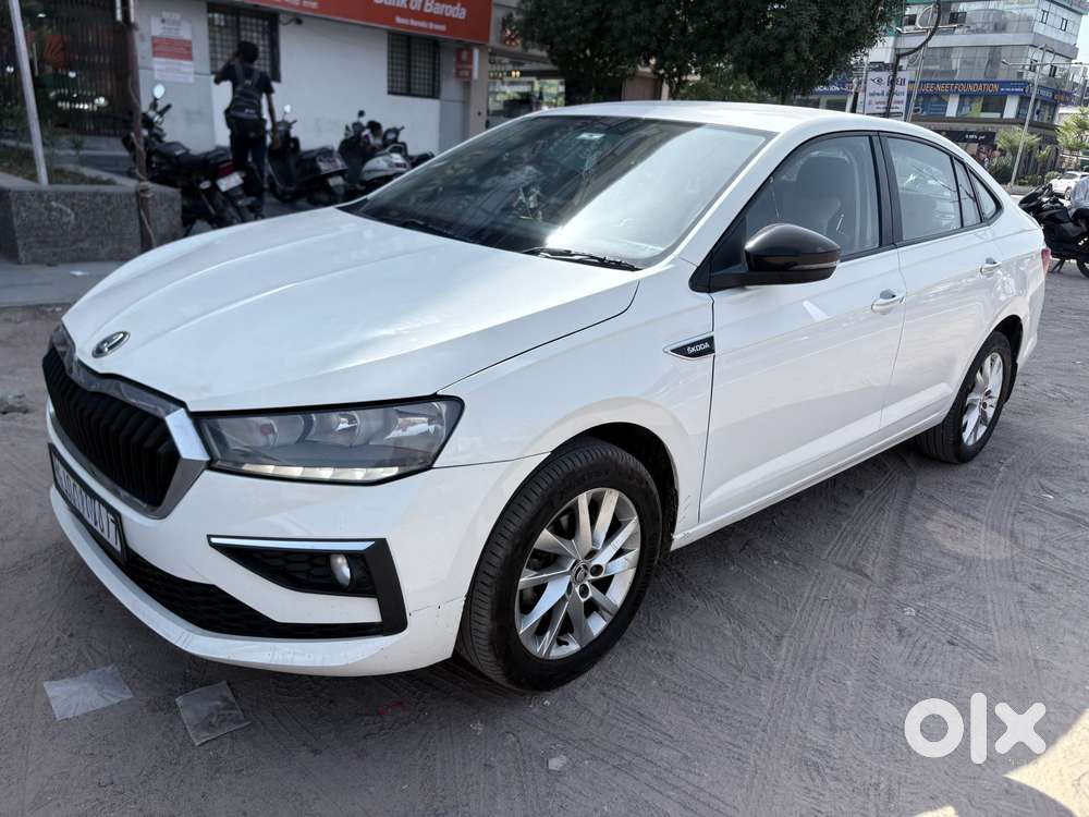 Skoda Slavia Ambition 1.0l Tsi Mt, 2022, Petrol