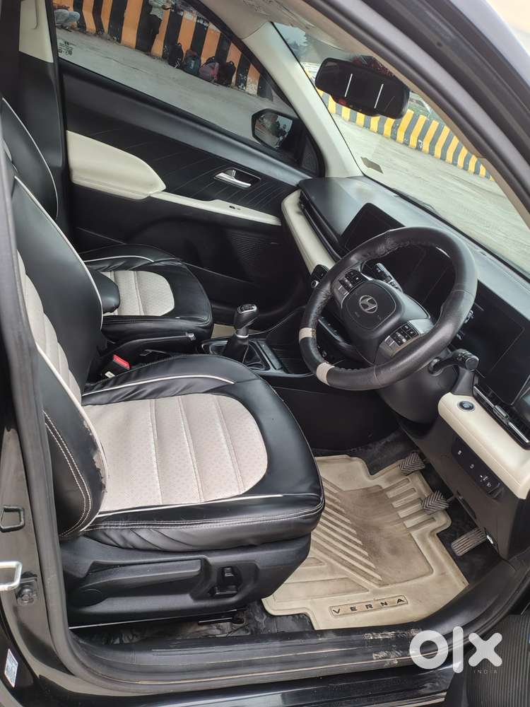 Hyundai Verna 1.5 Mpi Mt Sx (o), 2024, Petrol