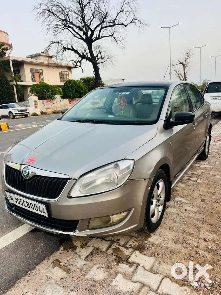 Skoda Rapid 2013 Diesel 102000 Km Driven