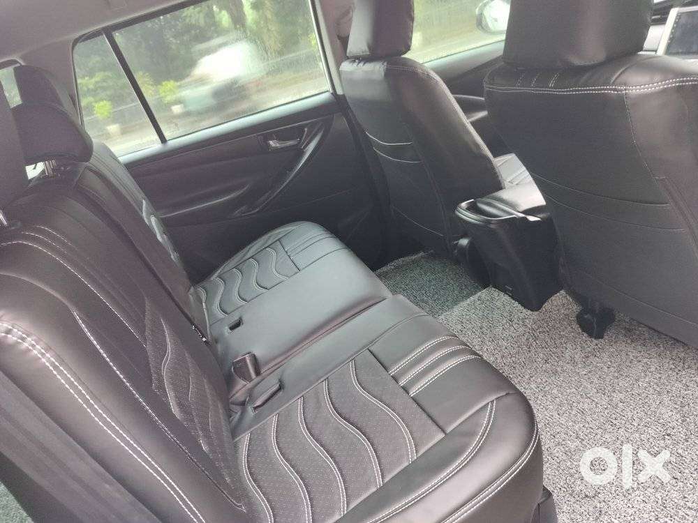 Toyota Innova Crysta, 2017