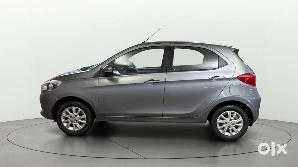 Tata Tiago 1.2 Revotron Xza, 2018, Petrol