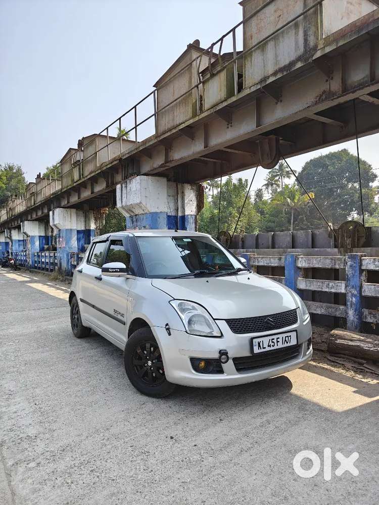 Maruti Suzuki Swift 2011 Petrol