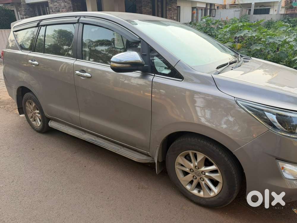 Toyota Innova Crysta 2017