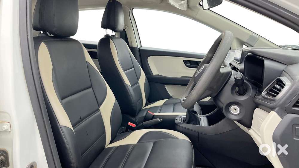Tata Altroz 1.2 Xe Plus Petrol, 2022, Petrol