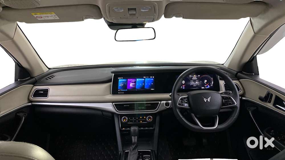 Mahindra Xuv700 2.0 Ax 7 Petrol At Str, 2023, Diesel