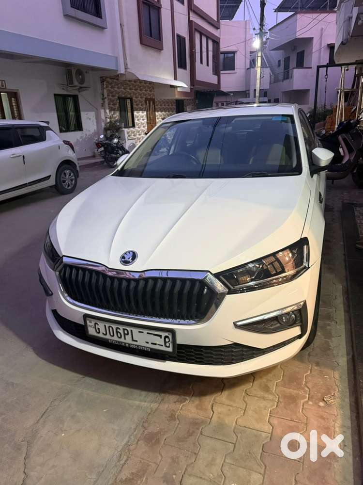 Skoda Slavia Petrol 2023