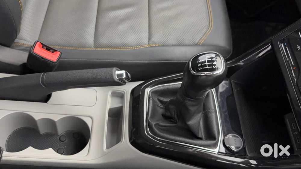 Skoda Kushaq 1.0 Tsi Style, 2022, Petrol