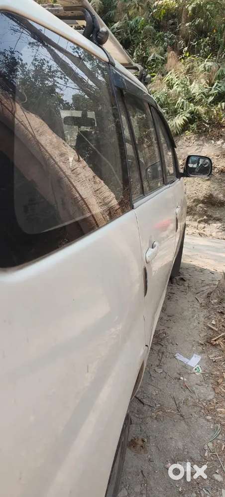 Toyota Innova 2016 Diesel 200000 Km Driven