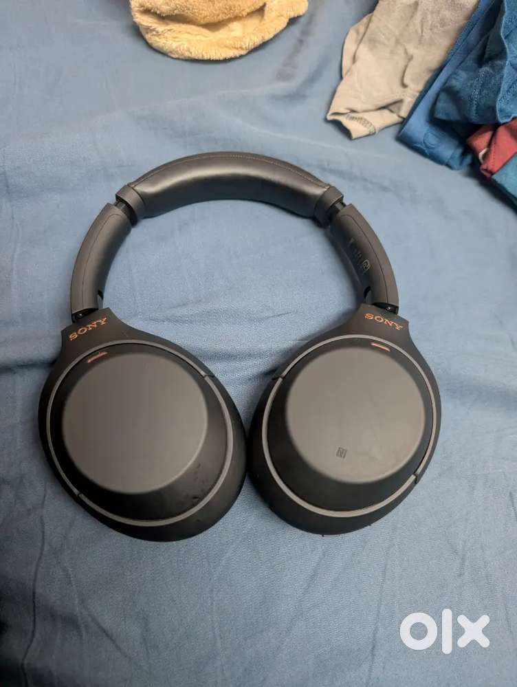 Sony WH-1000XM4  (Bought Jan &ndash; Excellent Condition)