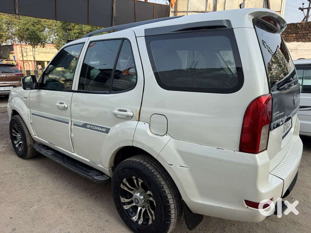 Tata Safari Storme