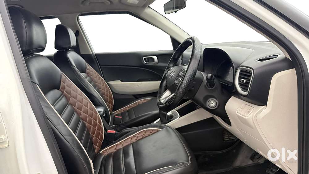 Hyundai Venue 1.2 S (o), 2024, Petrol
