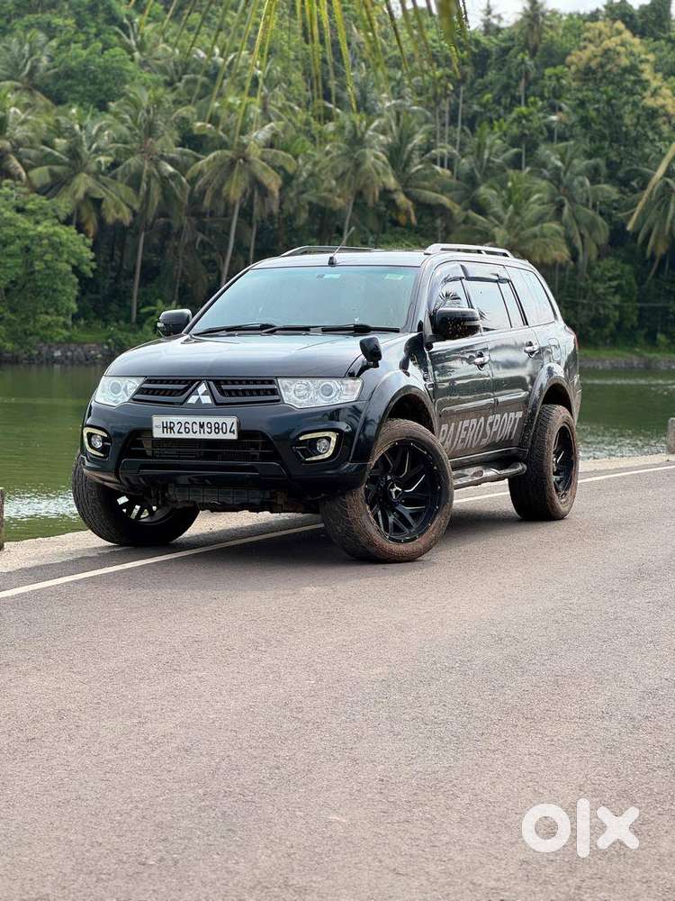 Mitsubishi Pajero Sport 2015 Automatic Diesel  Hr Registered