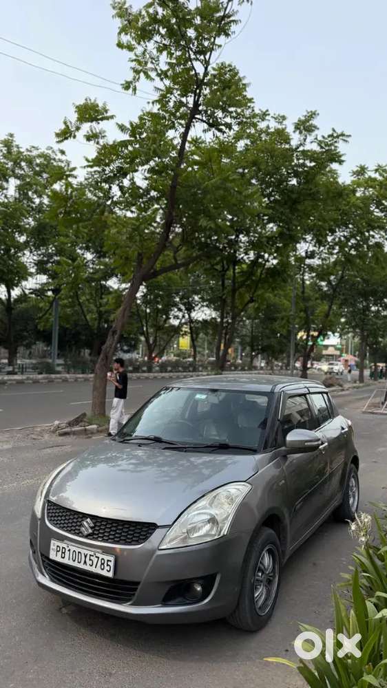 Maruti Suzuki Swift 2012 Diesel 97000 Km Driven