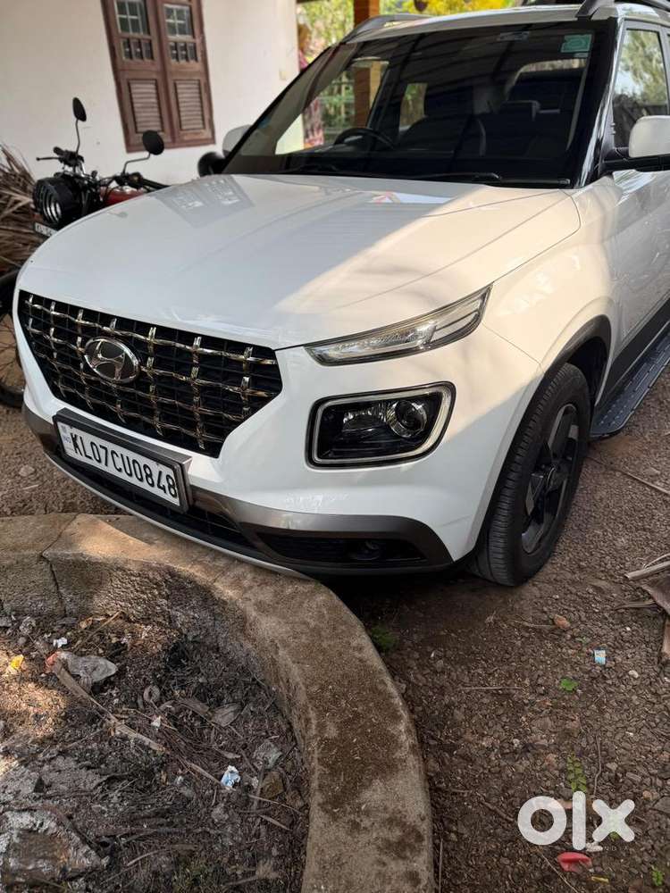 Hyundai Venue 2020 Diesel 80000 Km Driven
