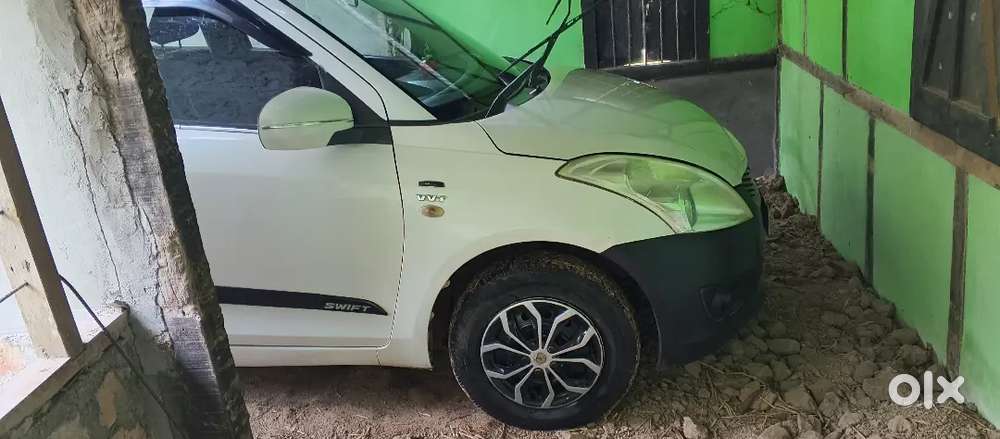 Maruti Suzuki Swift 2012 Petrol