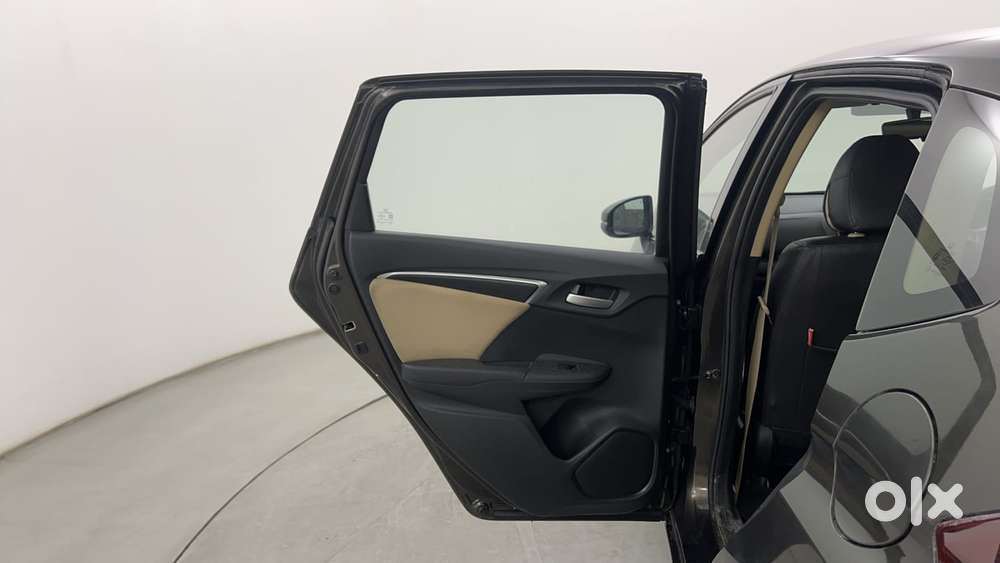 Honda Jazz [2020-2023] 1.2 V I-vtec Mt, 2015, Petrol