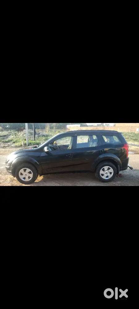 Mahindra Xuv500 2016 Diesel 32000 Km Driven