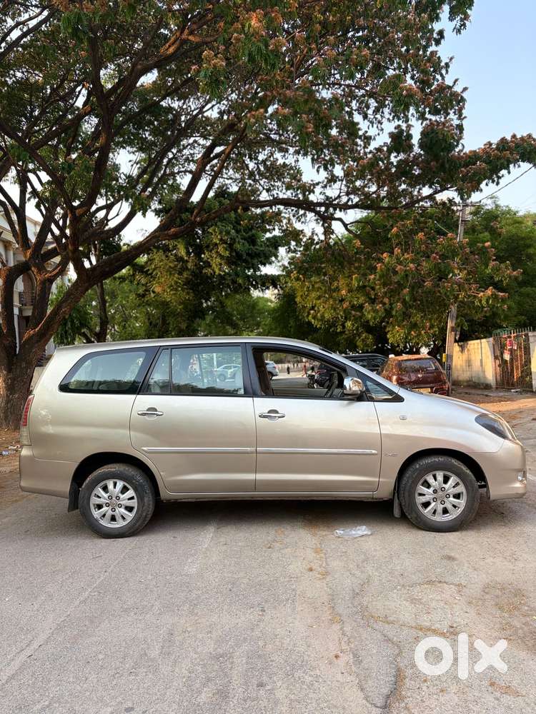 Toyota Innova 2.5 V 7 Str, 2000, Diesel