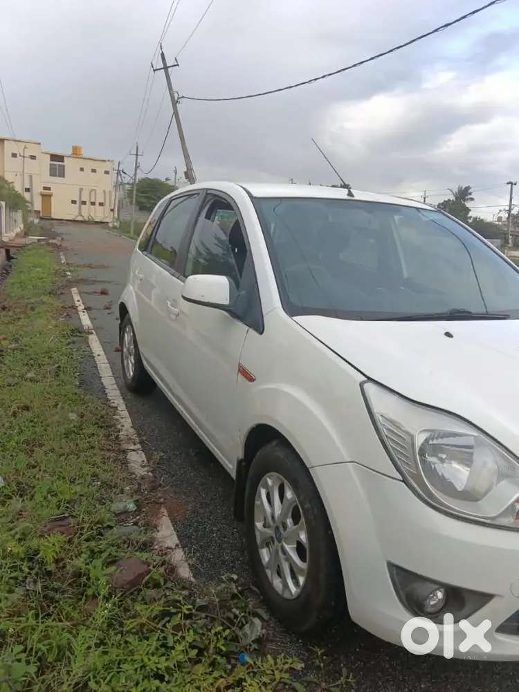 Ford Figo Diesel Lxi 2011   Very Well Mentained Car