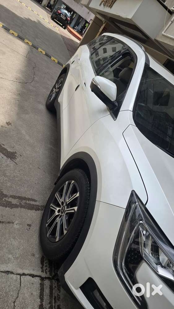 Mahindra Xuv700 Petrol Good Condition