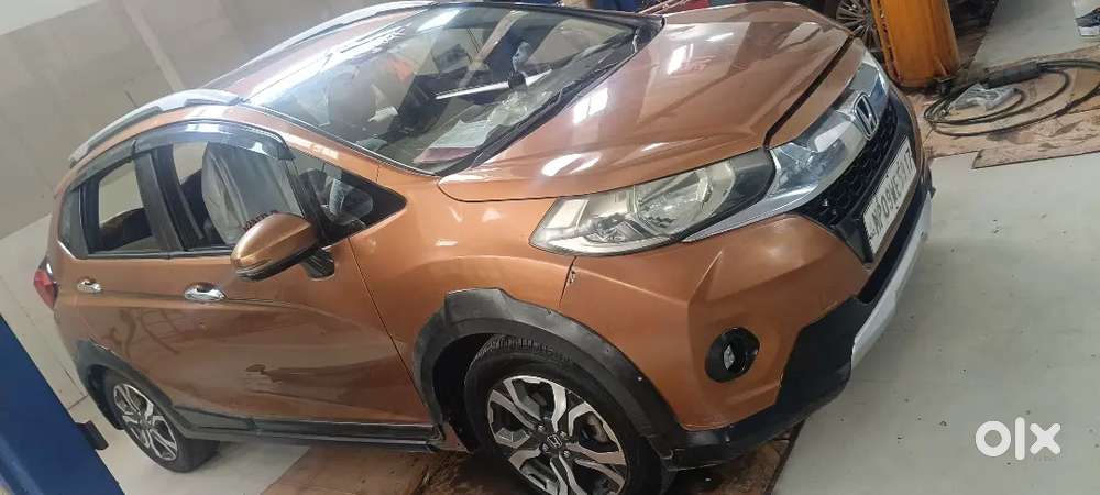 Top Modal With Sunroof