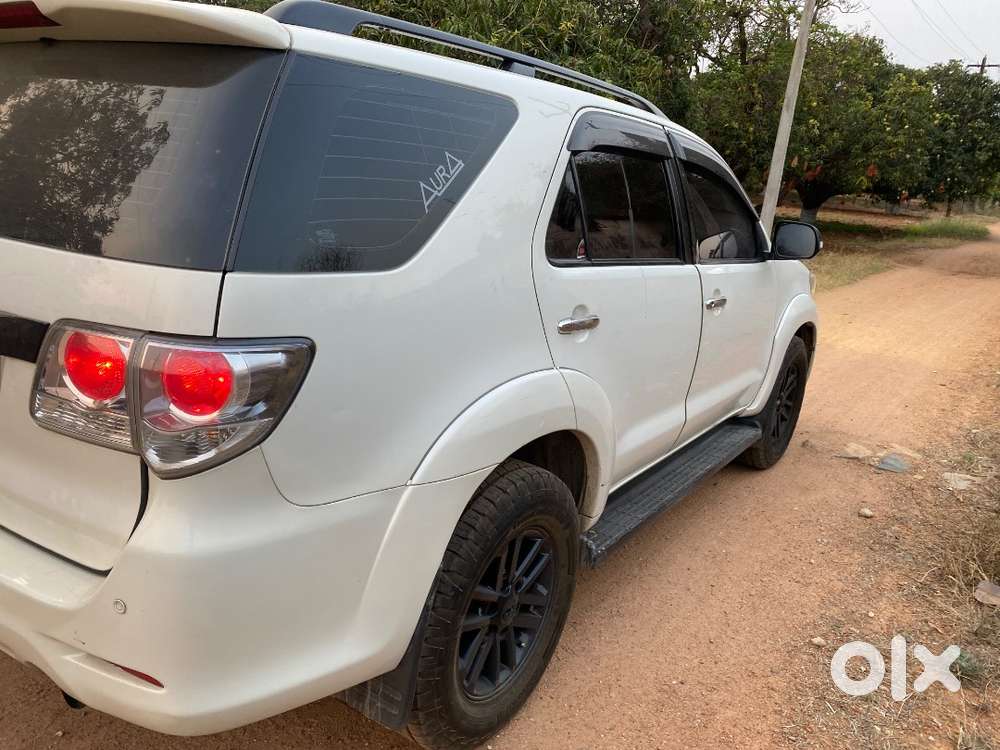 Toyota Fortuner 4x4 Mt