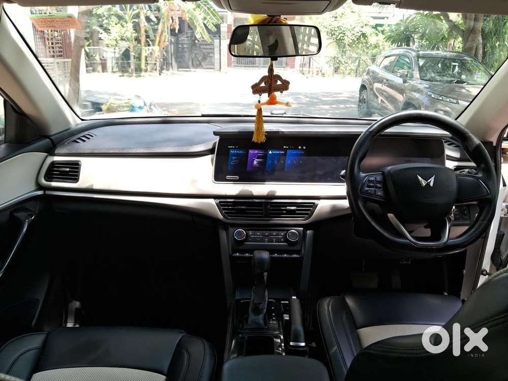 Mahindra Xuv700 2023 Diesel Well Maintained