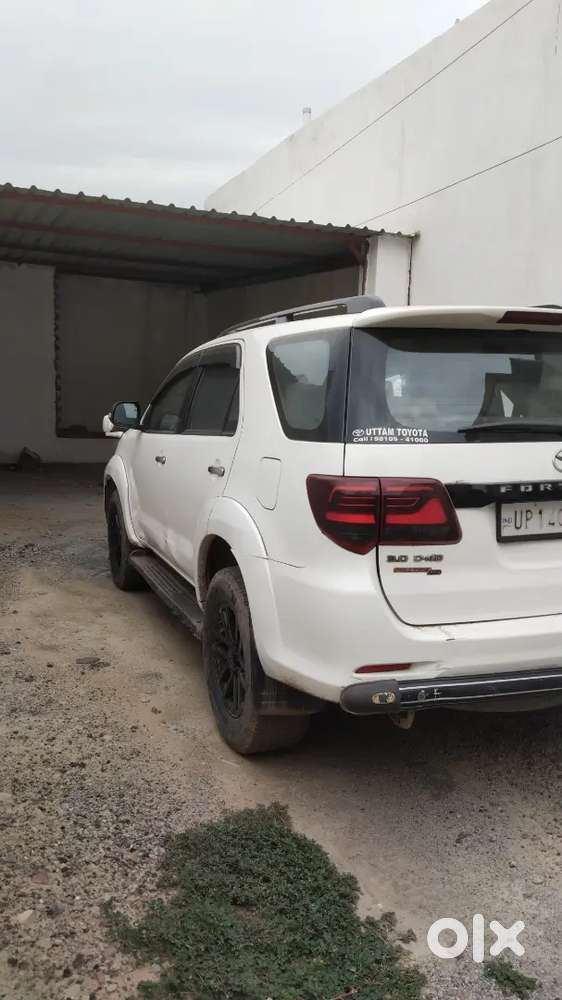 Toyota Fortuner 2015 Diesel 130000 Km Driven