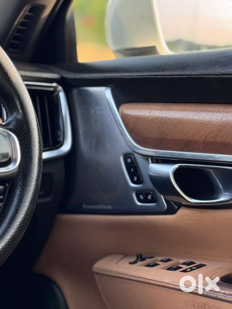 Volvo S90 D4 2019