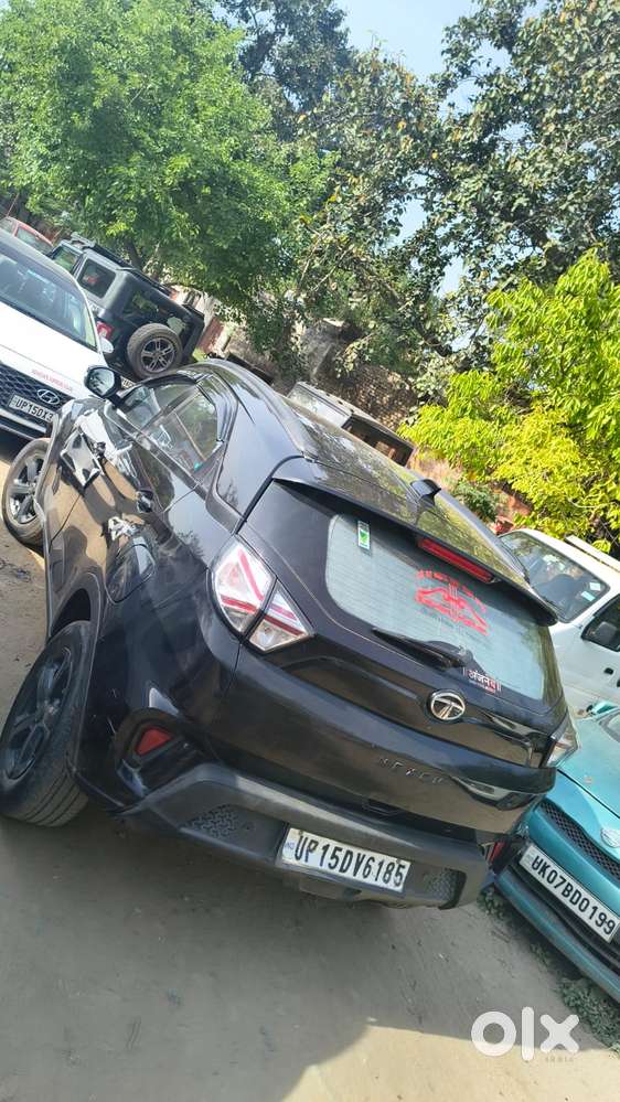 Tata Nexon 1.2 Revotron Xt, 2022, Petrol