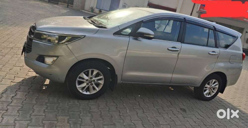 Toyota Innova Crysta 2.4 G Mt, 2017, Diesel