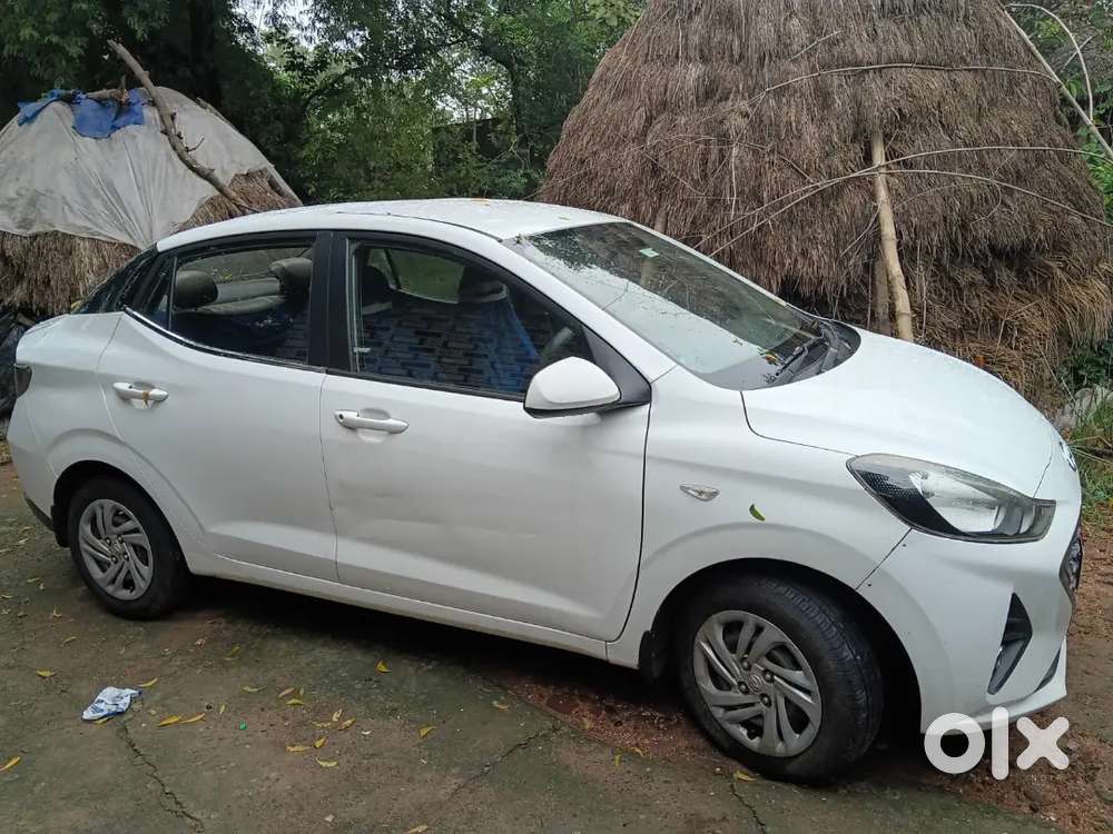 Hyundai Aura 1.2 Petrol Manual 2015