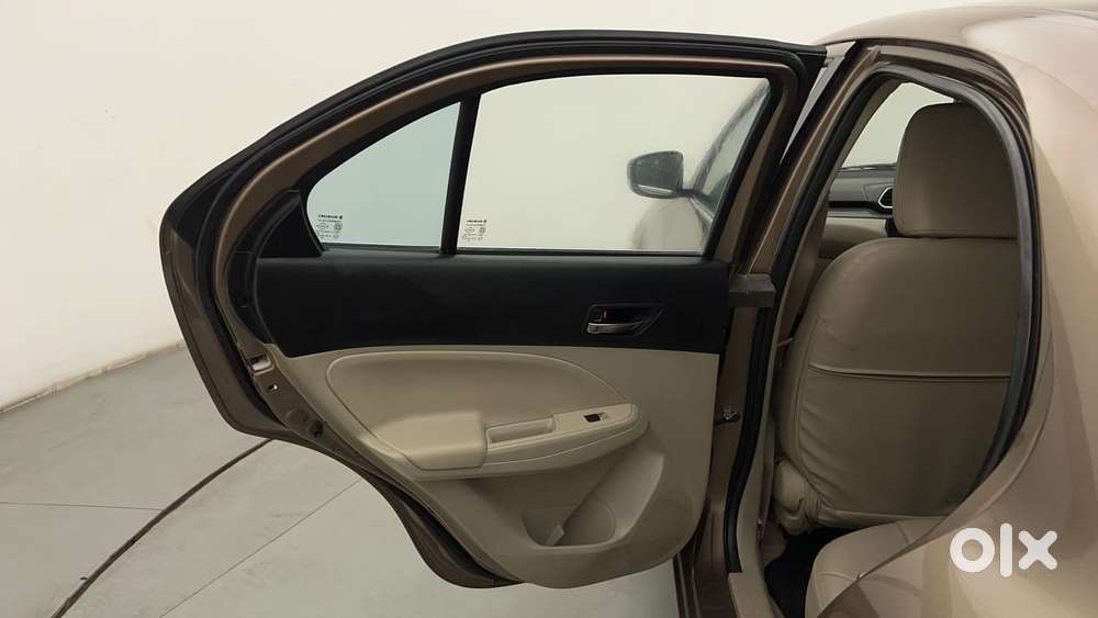 Maruti Suzuki Dzire Vxi Ags, 2022, Petrol