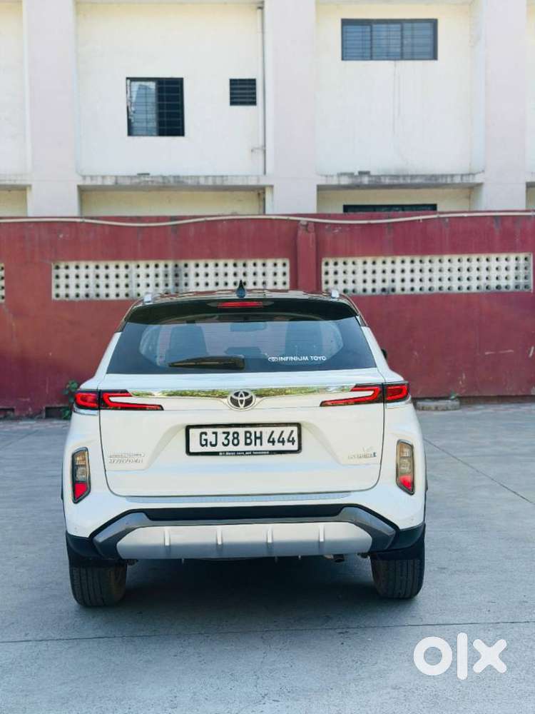 Toyota Urban Cruiser Hyryder 1.5 V Hybrid, 2024, Petrol