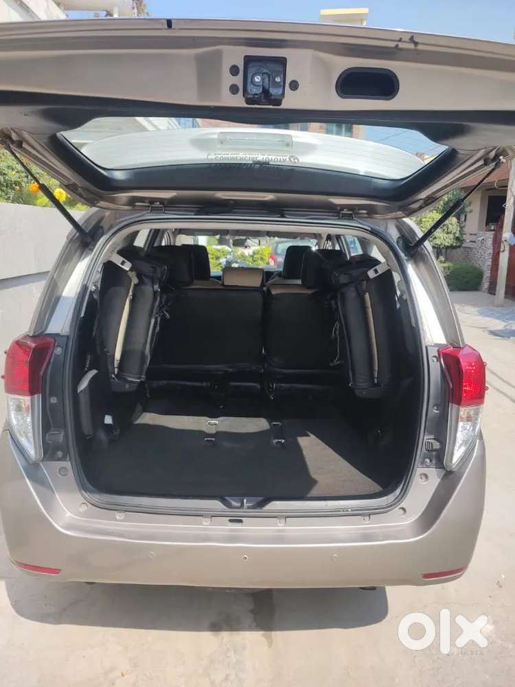 Toyota Innova Crysta 2017 Diesel 99504 Km Driven