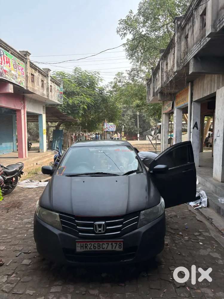 Honda City Zx 2010 Cng & Hybrids 100000 Km Driven