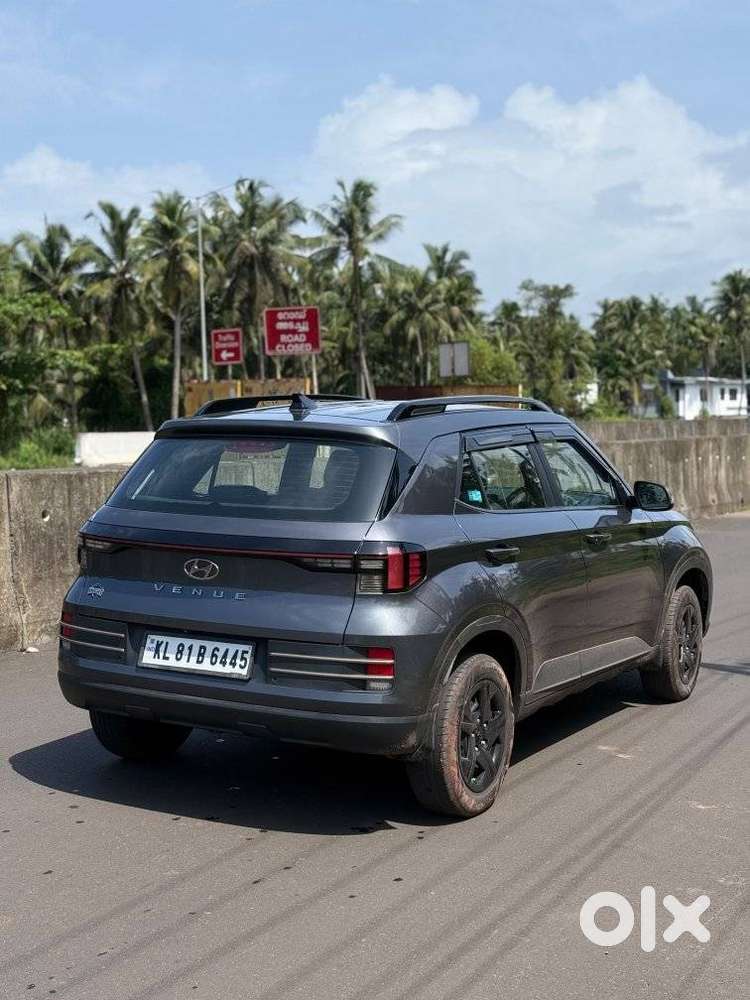 Hyundai Venue S 1.2 Petrol, 2023, Petrol