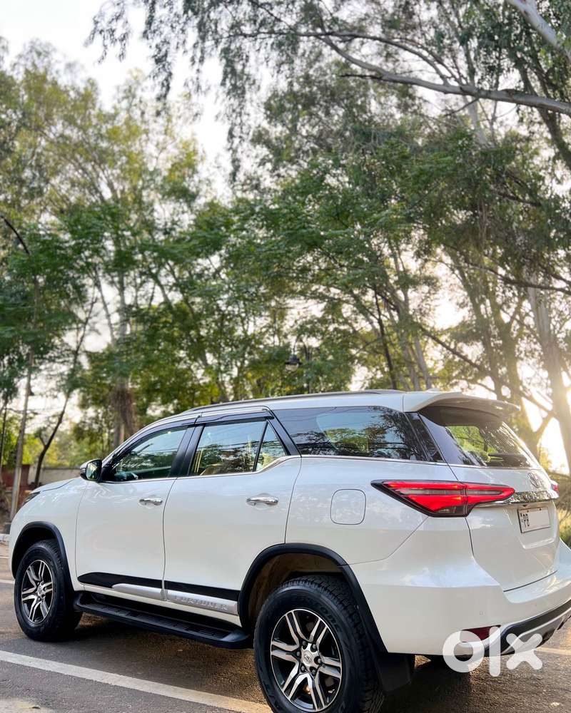 Toyota Fortuner [2021-ongoing] 2.8 2wd Diesel At, 2022, Diesel