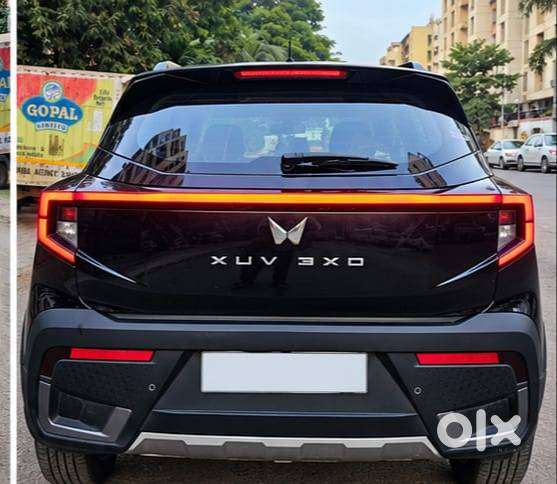 Mahindra Xuv3xo Ax5 Diesel 2025