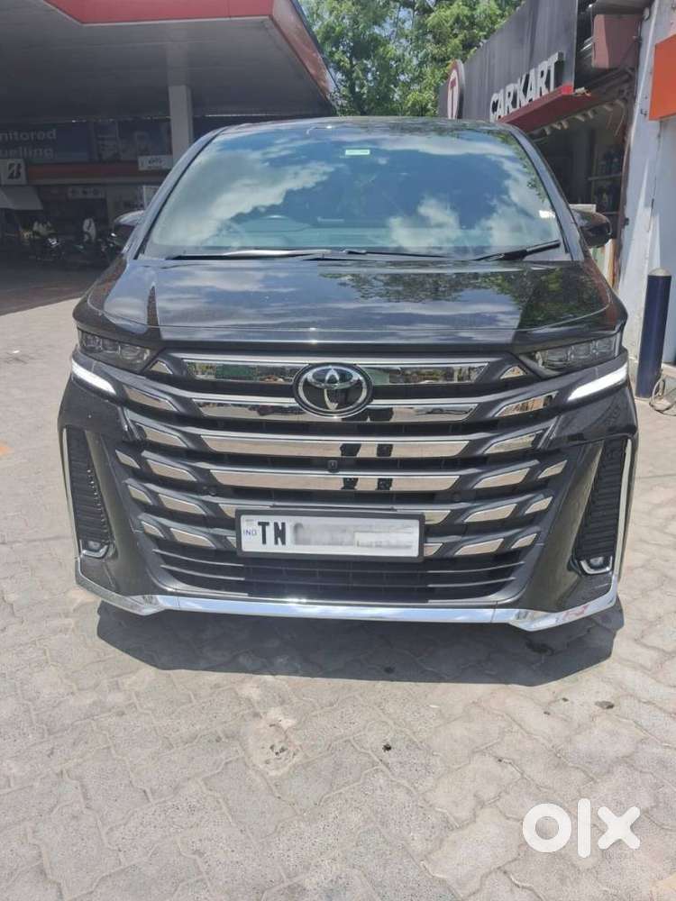 Toyota Vellfire Vip – Executive Lounge, 2025, Cng & Hybrids