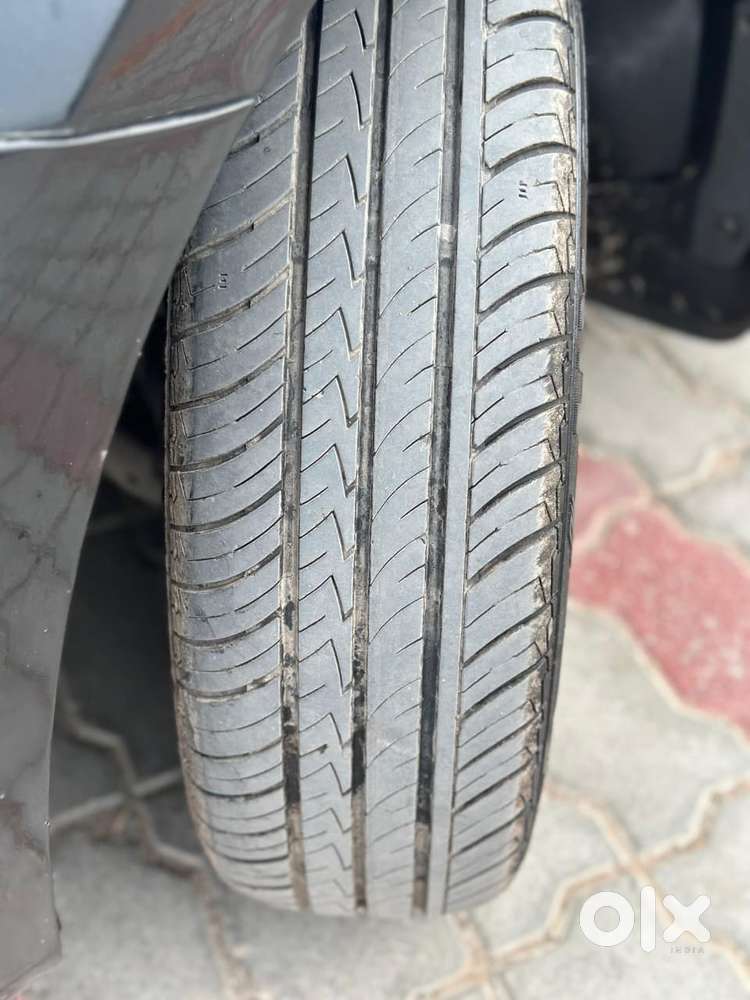 Skoda Rapid Tsi Active 1.0 Mt, 2012, Petrol