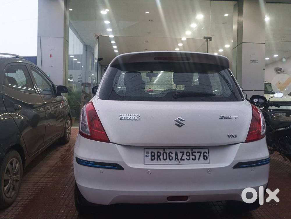 Maruti Suzuki Swift Vxi Optional, 2016, Petrol