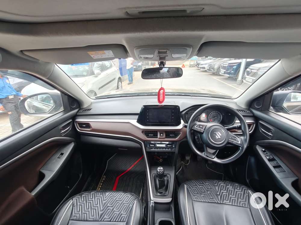 Maruti Suzuki Brezza 1.5 Zxi Smart Hybrid, 2022, Petrol