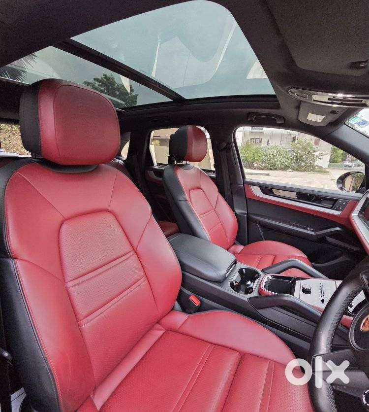 Porsche Cayenne S Tiptronic, 2024, Petrol