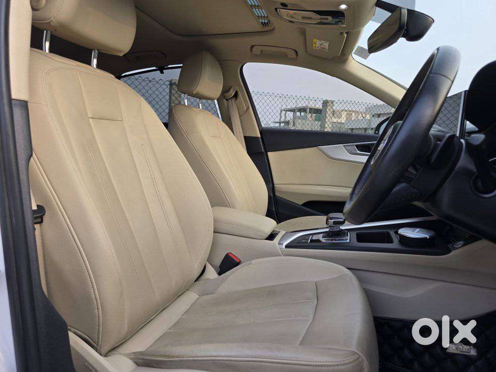 Audi A4 2.0 Premium Plus 40 Tfsi, 2023, Petrol